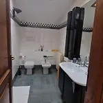 Casa Themeo - Centro Citta Intra 度假居 *