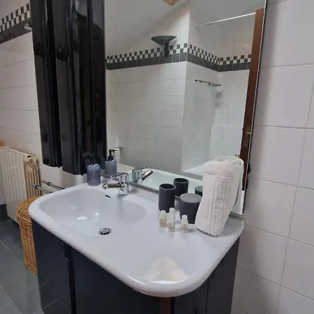 Vakantiehuis Casa Themeo - Centro Citta Intra