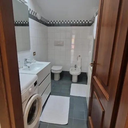 Vakantiehuis Casa Themeo - Centro Citta Intra