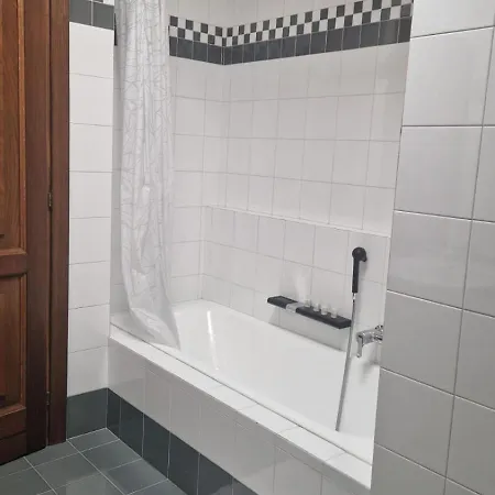 Casa Themeo - Centro Citta Intra Vakantiehuis