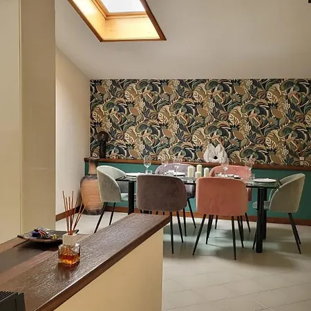 Casa Théméo - Centro Intra *