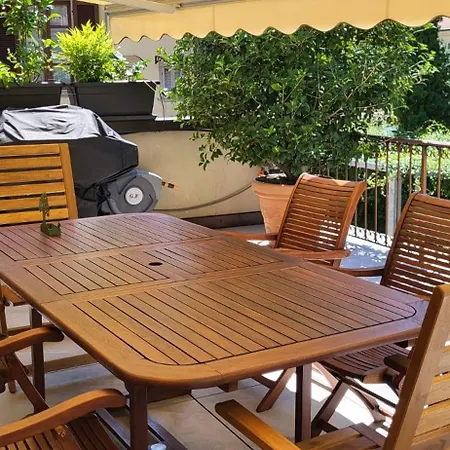 Casa Themeo - Centro Citta Intra Vakantiehuis