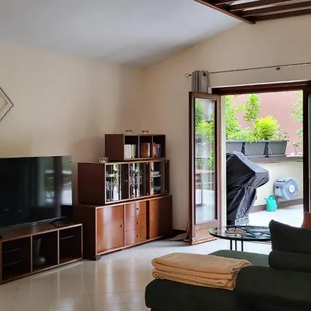 Casa Théméo - Centro Intra