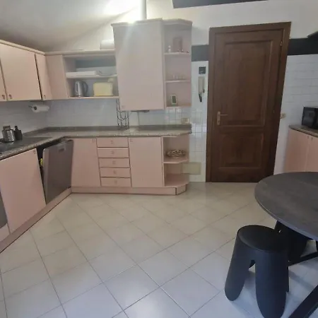 Casa Themeo - Centro Citta Intra Дом отдыха