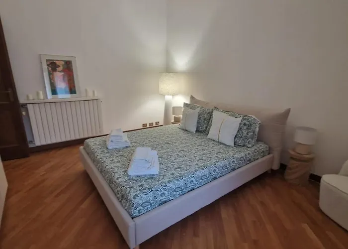 Casa Themeo - Centro Citta Intra *