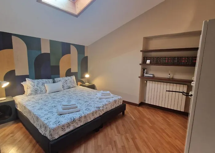 Vakantiehuis Casa Themeo - Centro Citta Intra