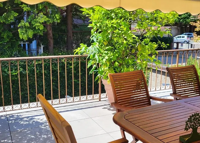 Vakantiehuis Casa Themeo - Centro Citta Intra *