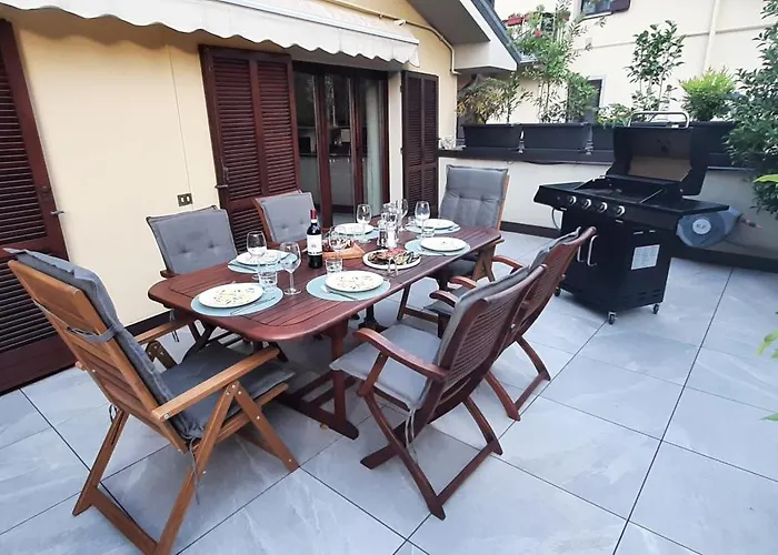 Casa Themeo - Centro Citta Intra 펜션 *