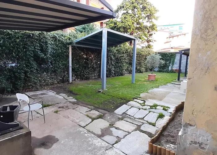 Vakantiehuis Casa Themeo - Centro Citta Intra *